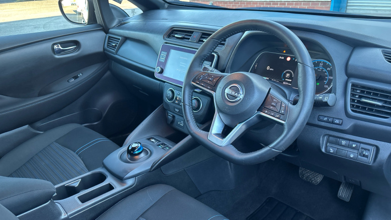 Nissan LEAF 110kW Acenta 39kWh 5dr Auto Electric Hatchback